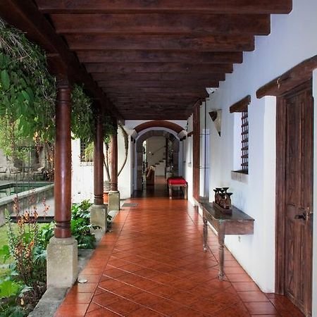 Hotel Cirilo Antigua Exterior photo