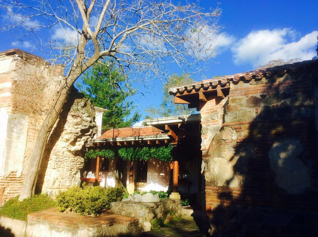 Hotel Cirilo Antigua Exterior photo