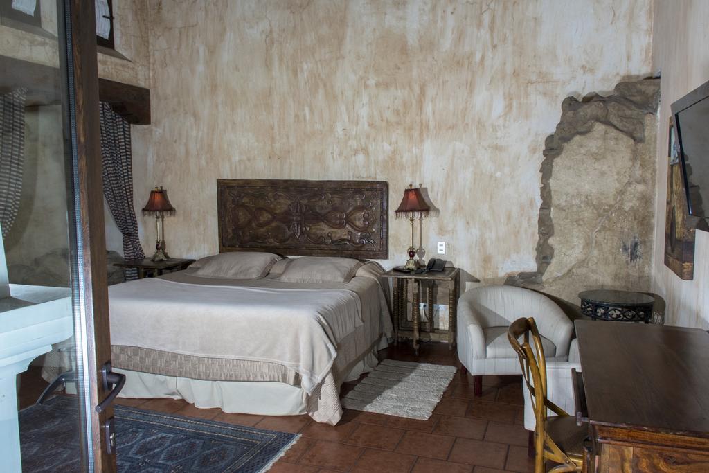 Hotel Cirilo Antigua Exterior photo