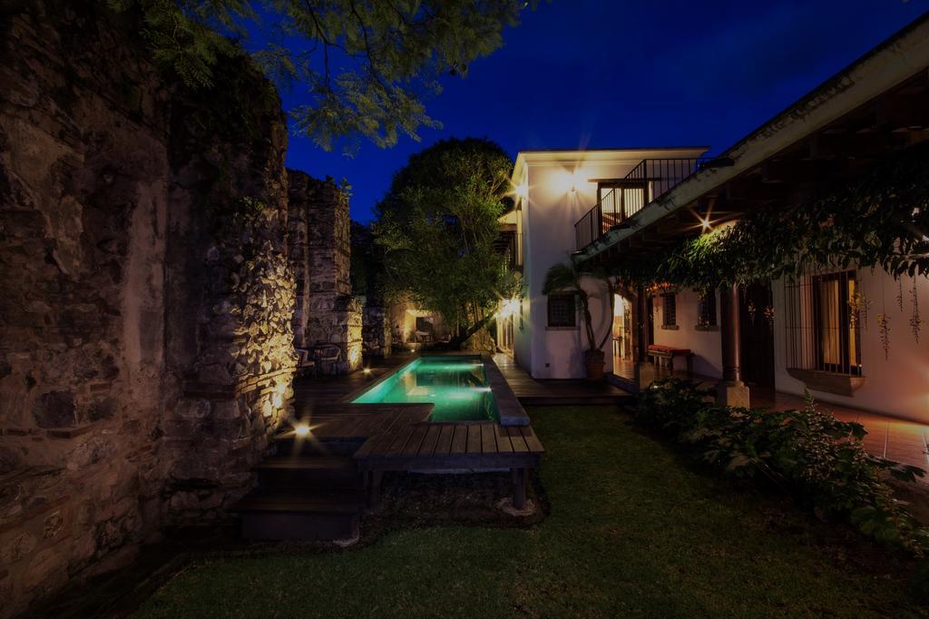 Hotel Cirilo Antigua Exterior photo
