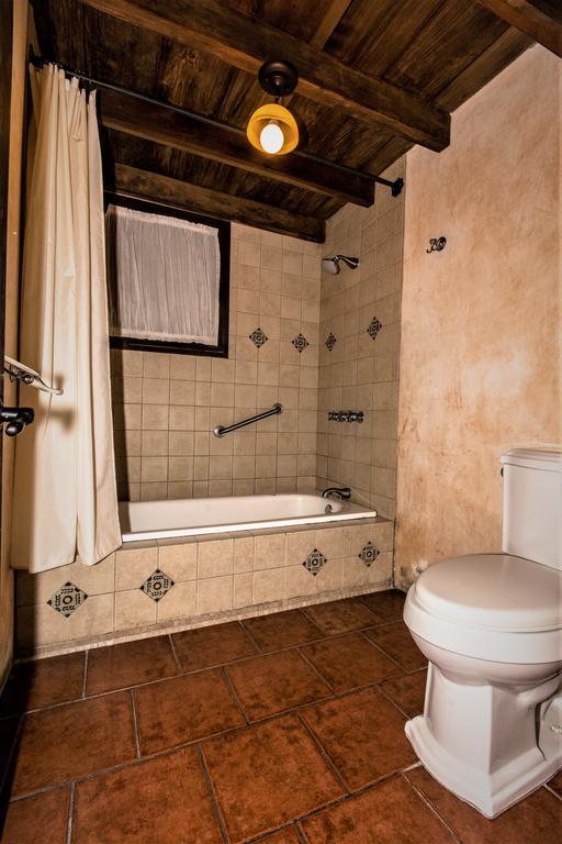 Hotel Cirilo Antigua Exterior photo